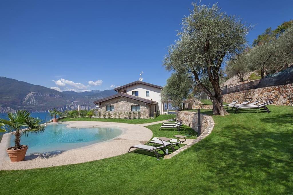 Villa Divina - Apt Divina Con Piscina E Vista Lago 布伦佐内堡 外观 照片