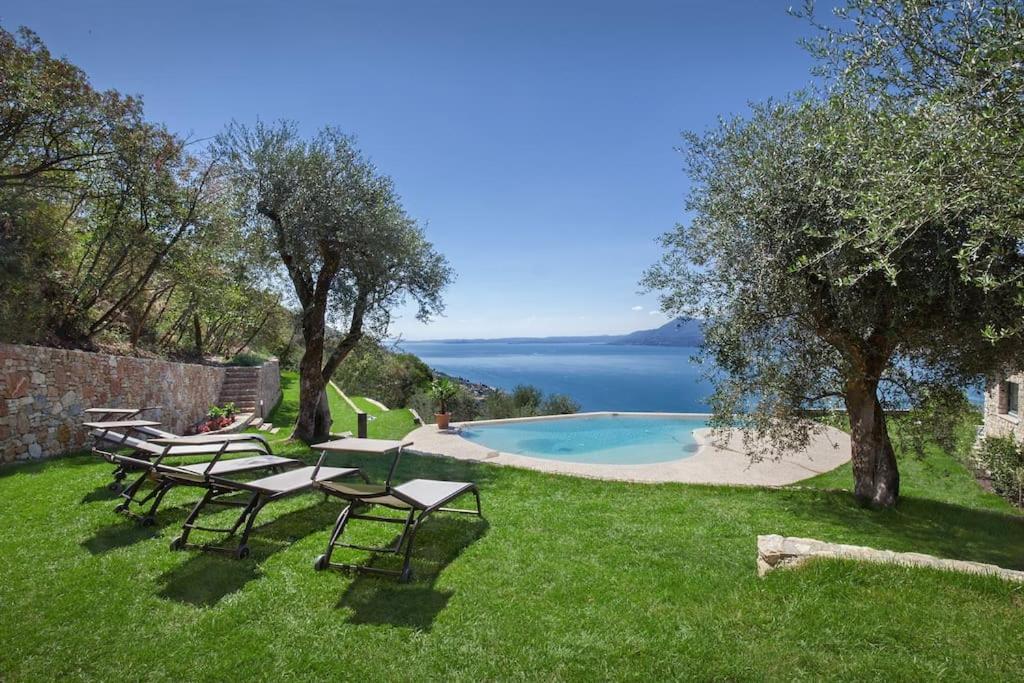 Villa Divina - Apt Divina Con Piscina E Vista Lago 布伦佐内堡 外观 照片