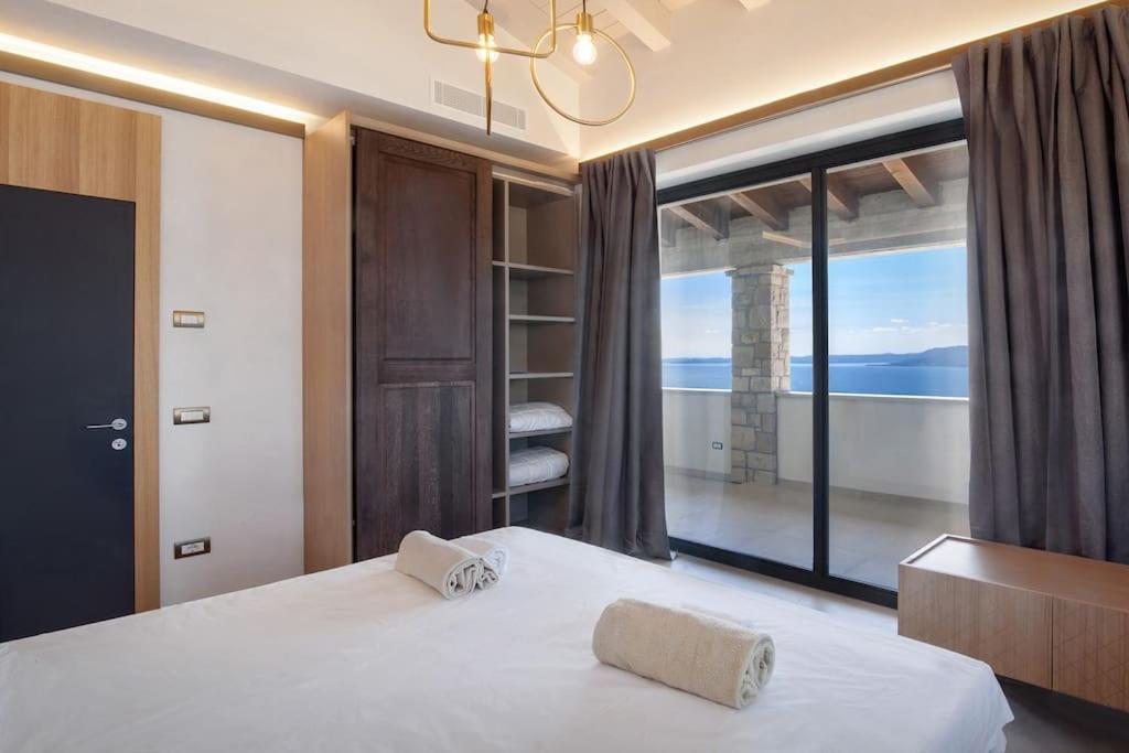 Villa Divina - Apt Divina Con Piscina E Vista Lago 布伦佐内堡 外观 照片