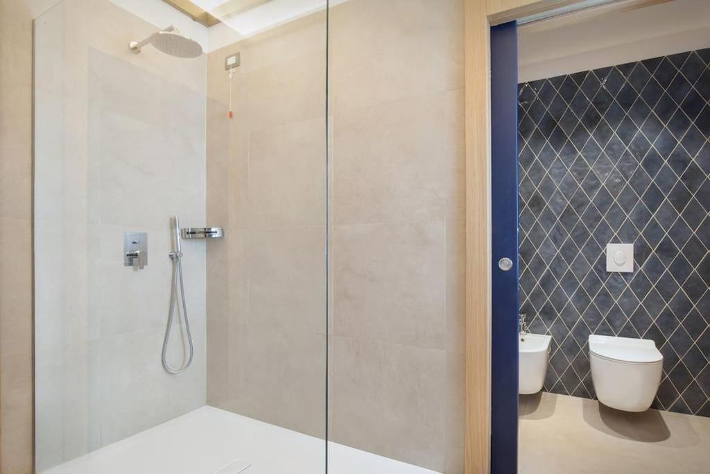 Villa Divina - Apt Divina Con Piscina E Vista Lago 布伦佐内堡 外观 照片
