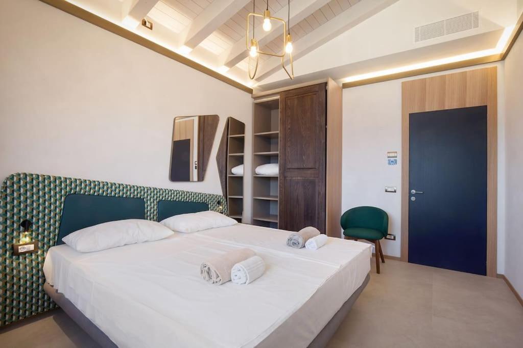 Villa Divina - Apt Divina Con Piscina E Vista Lago 布伦佐内堡 外观 照片