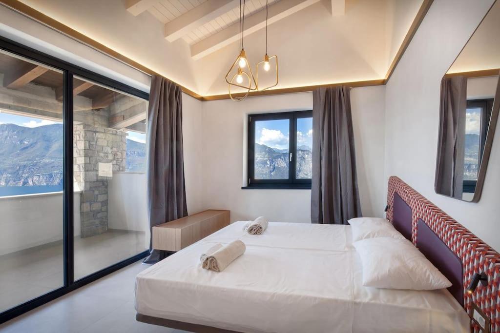 Villa Divina - Apt Divina Con Piscina E Vista Lago 布伦佐内堡 外观 照片